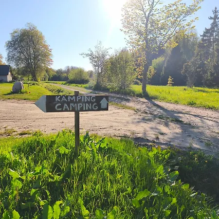 Family Vacation, 2 Bedroom House - Red House Holiday home *