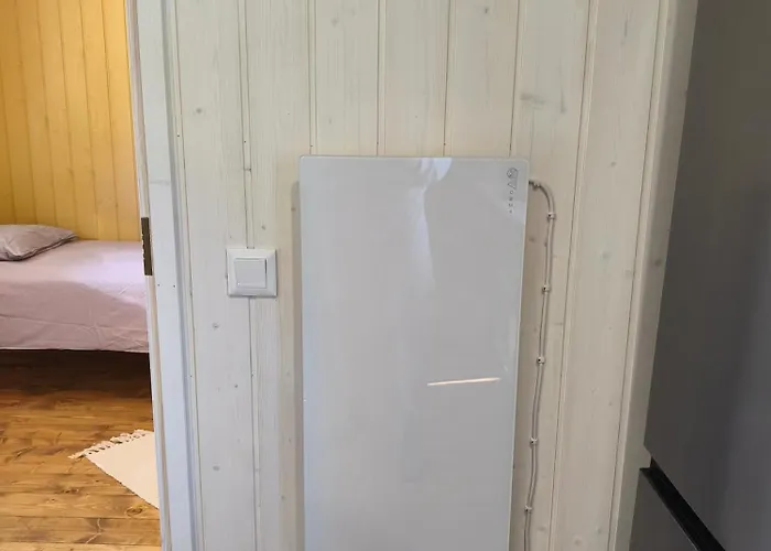 Family Vacation, 2 Bedroom House - Red House 度假居 Loupollu