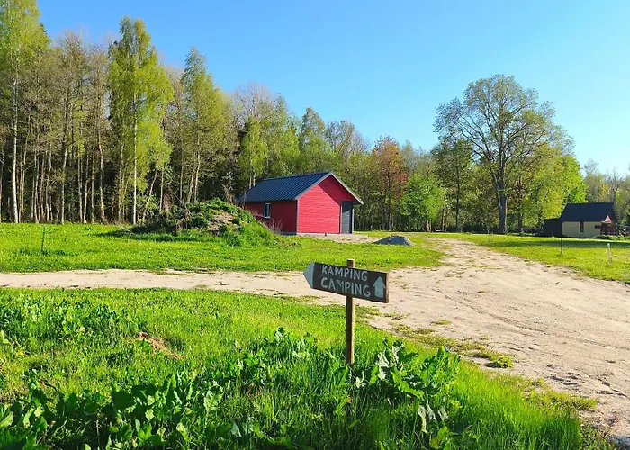 Family Vacation, 2 Bedroom House - Red House Holiday home *