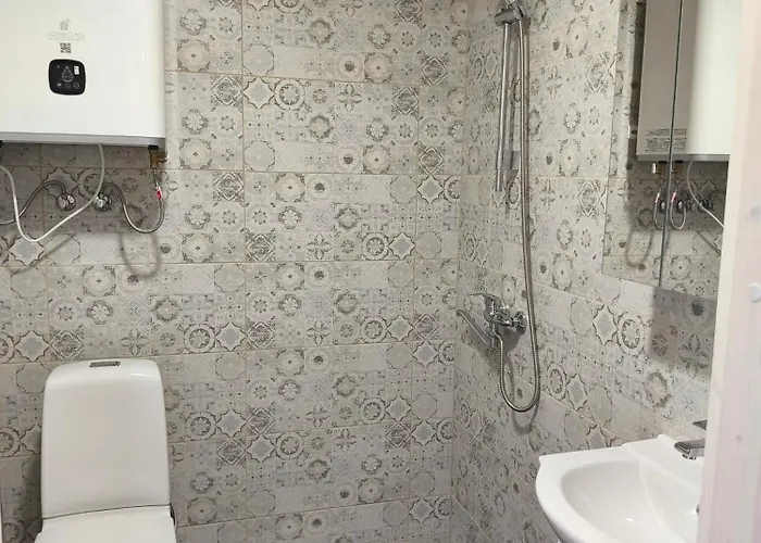 Family Vacation, 2 Bedroom House - Red House Holiday home Loupollu