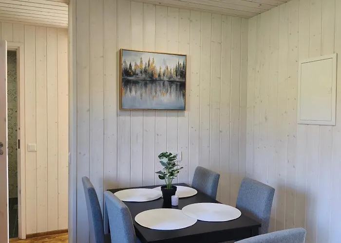 Family Vacation, 2 Bedroom House - Red House * Loupollu