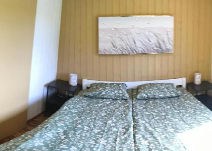 Family Vacation, 2 Bedroom House - Red House Loupollu